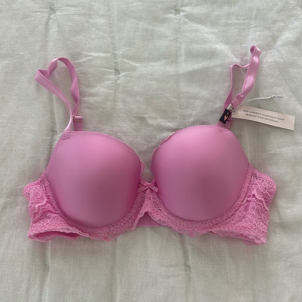 Victoria’s Secret lace bra - brand new